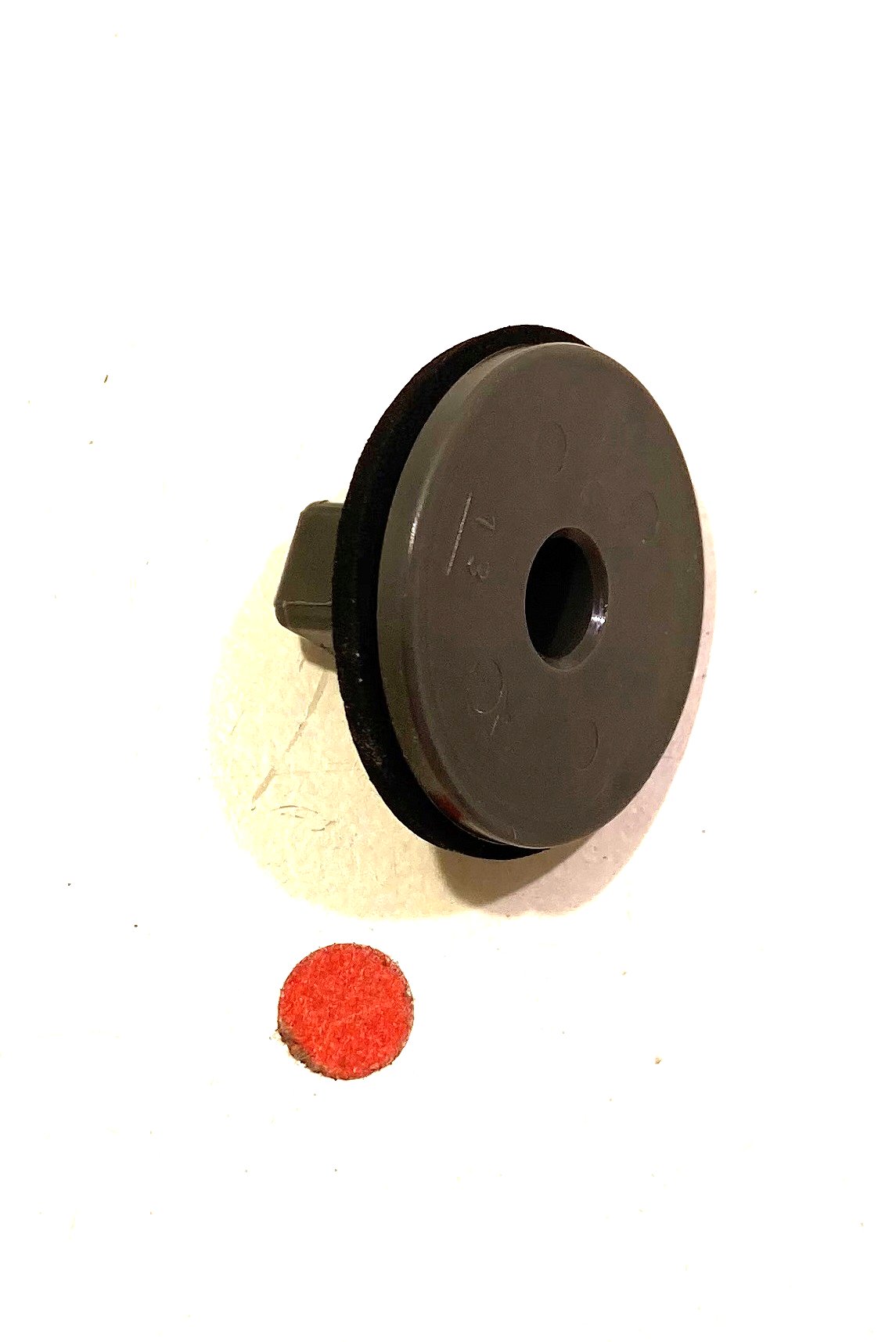 Daihatsu klip zadního sdruženého světlometu OE 81559-87216