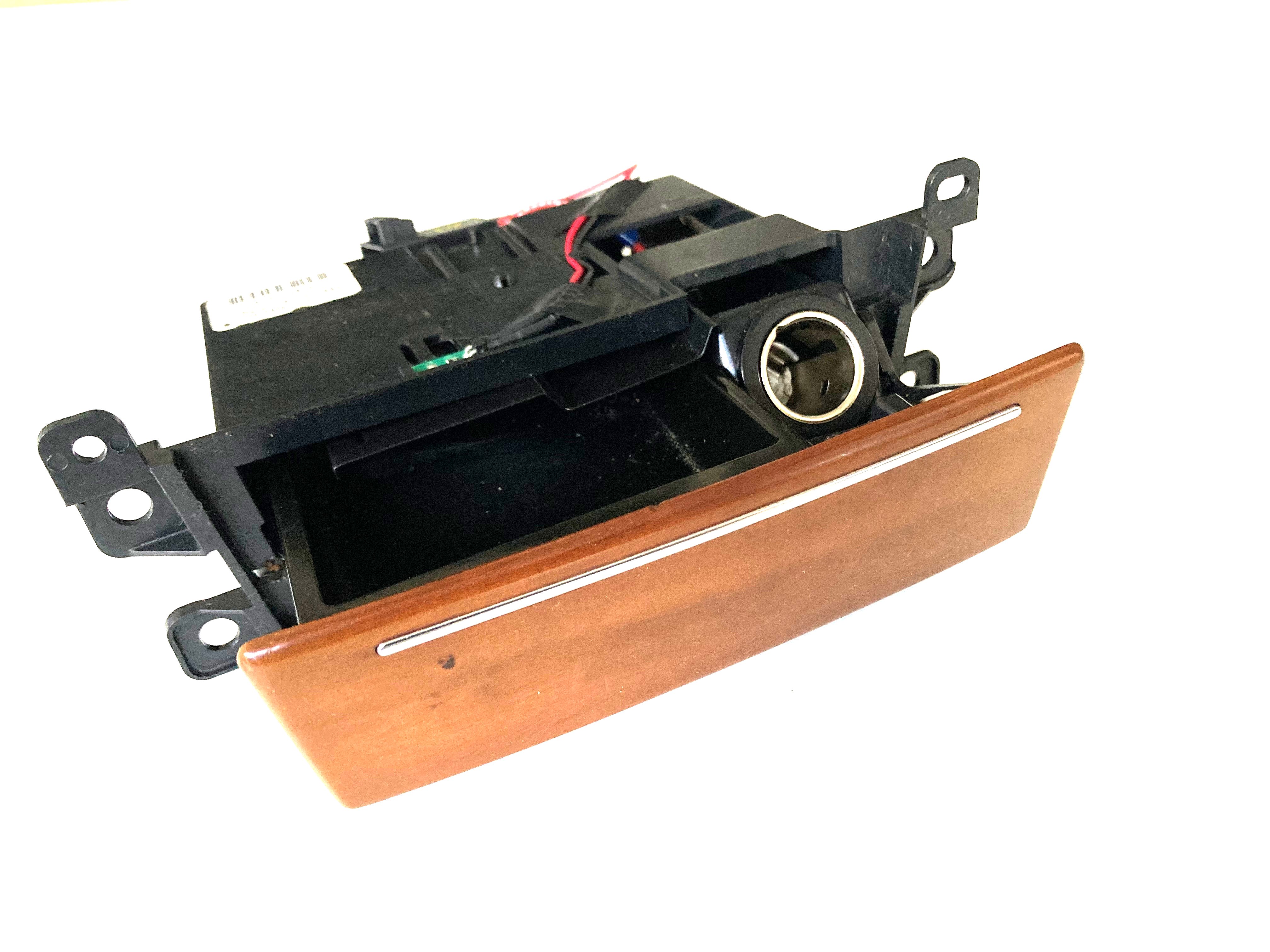 Cadillac Popelník Originál [Pro model STS Seville] (OE: 25774194)