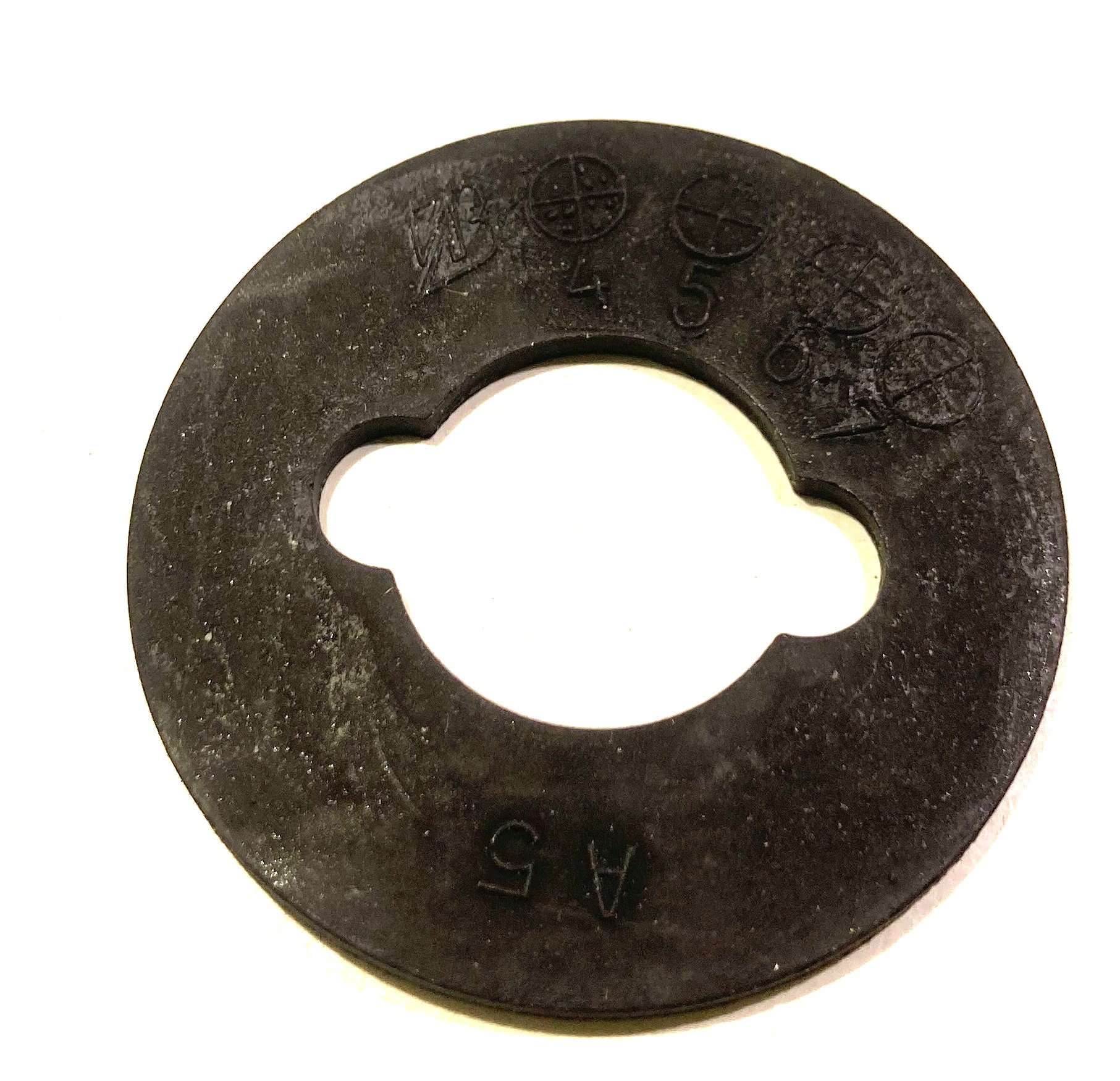 Mitsubishi Doraz šroubu předního spodního ramene Originál (OE: MB518018)